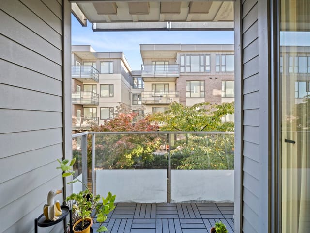 Apartment for sale in Burnaby, Burnaby South, 205 5388 Grimmer Street, 263200241 | Realtylink.org
