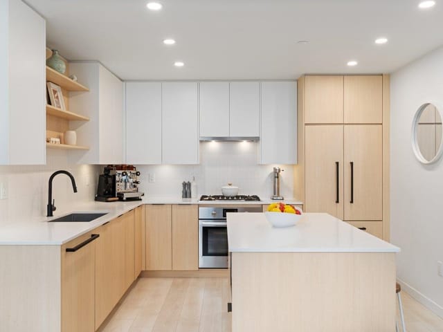 Townhouse for sale in North Vancouver, North Vancouver, 218 2045 Heritage Park Lane, 263200245 | Realtylink.org
