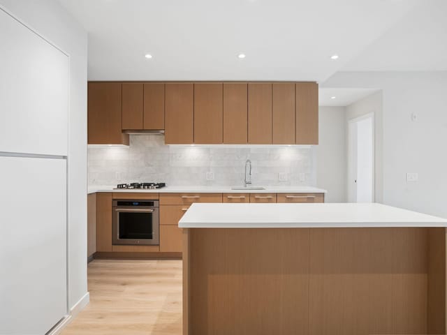 Apartment for sale in North Vancouver, North Vancouver, 301 110 E 17th Street, 263200347 | Realtylink.org