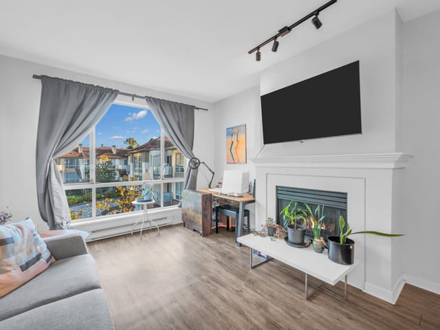 Apartment for sale in Burnaby, Burnaby South, 413 6742 Station Hill Court, 263200367 | Realtylink.org