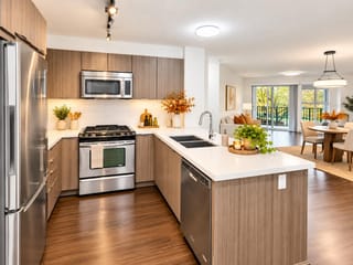 Apartment for sale in Surrey, South Surrey White Rock, 215 3323 151 Street, 263200369 | Realtylink.org