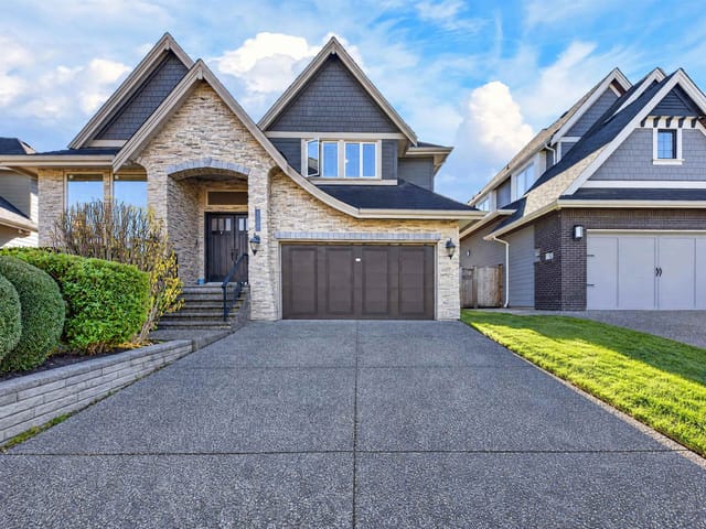 House for sale in Surrey, South Surrey White Rock, 16180 27a Avenue, 263200420 | Realtylink.org
