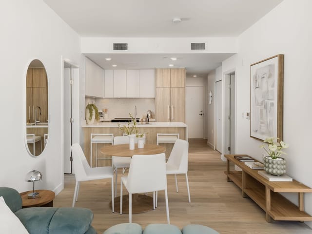 Apartment for sale in North Vancouver, North Vancouver, 303 1616 Lloyd Avenue, 263200502 | Realtylink.org