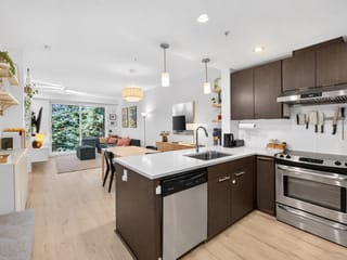 Apartment for sale in North Vancouver, North Vancouver, 402 733 W 3rd Street, 263200522 | Realtylink.org