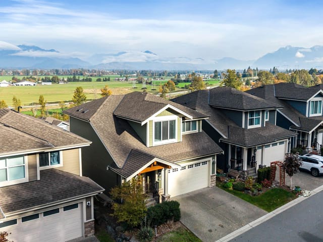 House for sale in Chilliwack, Chilliwack, 39 50634 Ledgestone Place, 263200699 | Realtylink.org