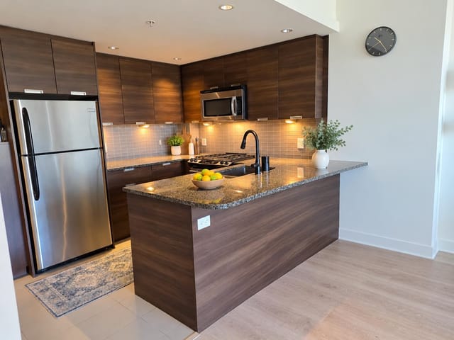 Apartment for sale in Coquitlam, Coquitlam, 2704 2968 Glen Drive, 263200750 | Realtylink.org