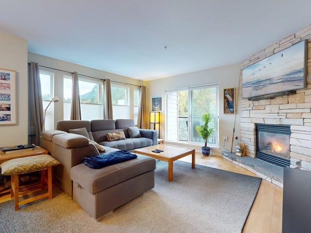 Apartment for sale in Squamish, Squamish, 201 1468 Pemberton Avenue, 263200827 | Realtylink.org
