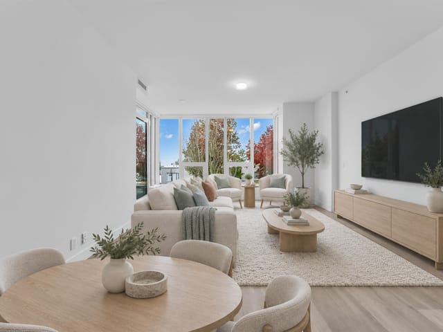 Apartment for sale in White Rock, South Surrey White Rock, 211 1342 Johnston Road, 263200910 | Realtylink.org
