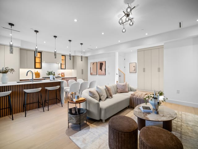 1/2 Duplex for sale in Vancouver, Vancouver East, 2 6879 Quebec Street, 263201191 | Realtylink.org