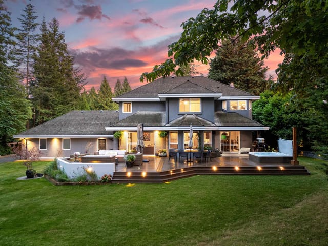 House for sale in Surrey, South Surrey White Rock, 13877 32 Avenue, 263201229 | Realtylink.org