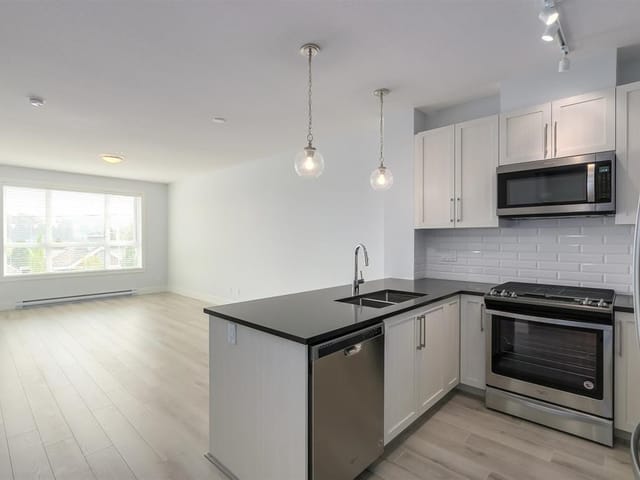 Apartment for rent in Surrey, South Surrey White Rock, 316 2960 151 Street, 263201232 | Realtylink.org