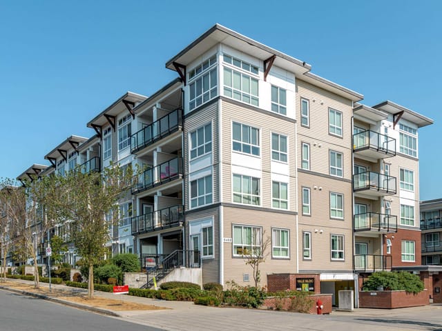 Apartment for sale in Surrey, Cloverdale, 110 6468 195a Street, 263201331 | Realtylink.org