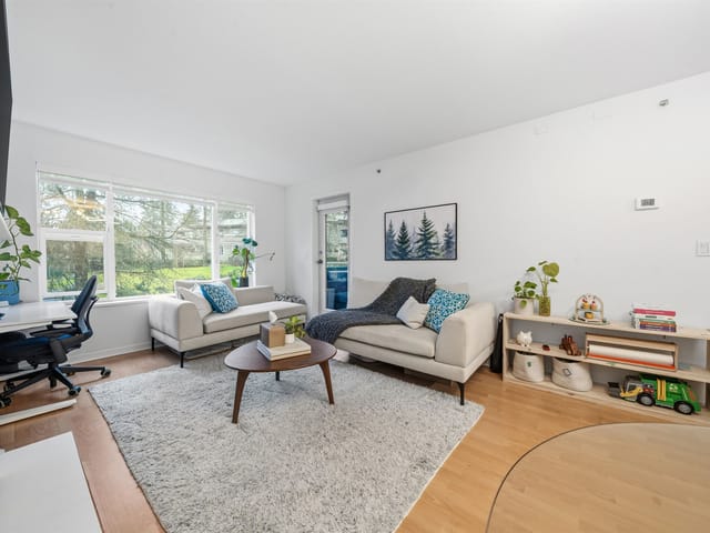 Apartment for sale in Burnaby, Burnaby South, 210 5281 Oakmount Crescent, 263201382 | Realtylink.org